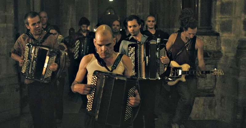 HOLY MOTORS -Blu-ray review