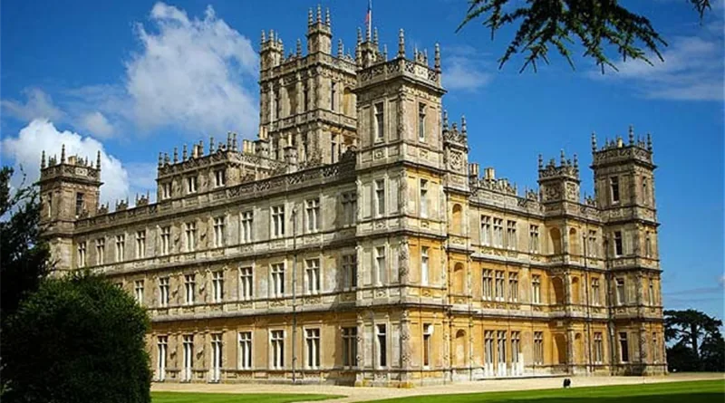 SECRETS OF HIGHCLERE CASTLE - DVD review