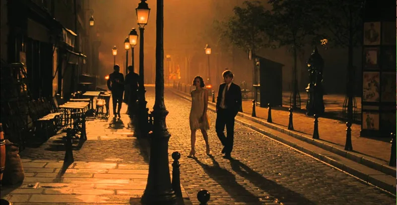 MIDNIGHT IN PARIS - Theatrical review